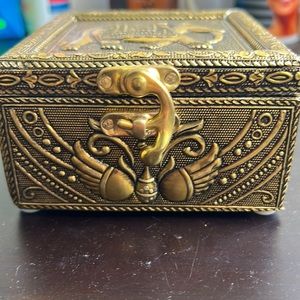 Handmade jewellery box - antique finish (elephant grandeur)